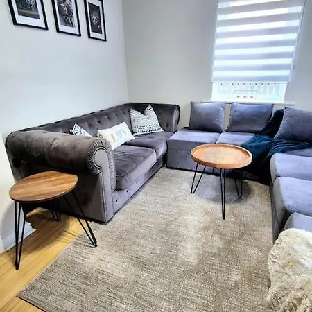 From 3 Bed,2 Bath House With Garden&parking Near Centre&tram Stop Sheffield